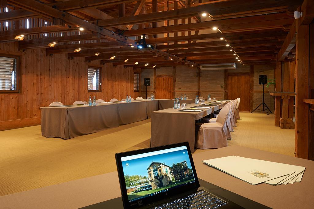 Le Kempferhof Golf Et Chateau-Hotel Plobsheim Luaran gambar